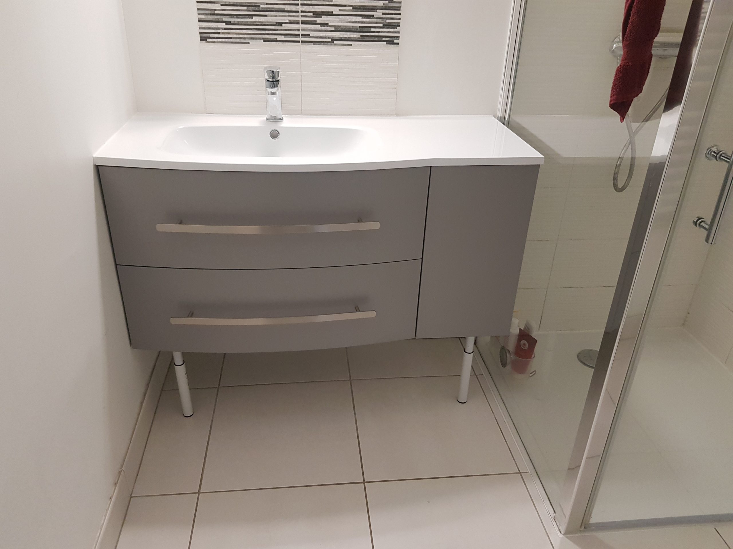 Installation de meuble vasque